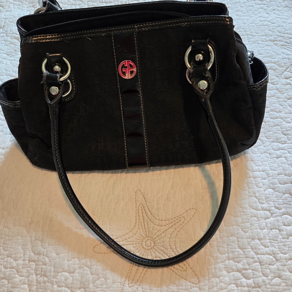 Giani Bernini Black Patterned Purse Medium Size Zip-up Worn Around Clasps